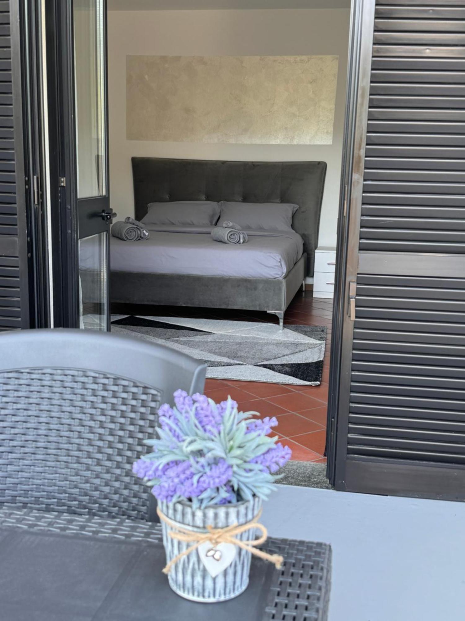 Home Grey Entratico Dış mekan fotoğraf